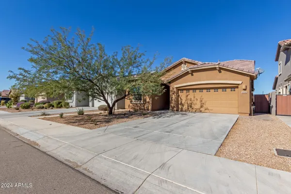 $2,400 | 12436 West Myrtle Court, Glendale, AZ 85307