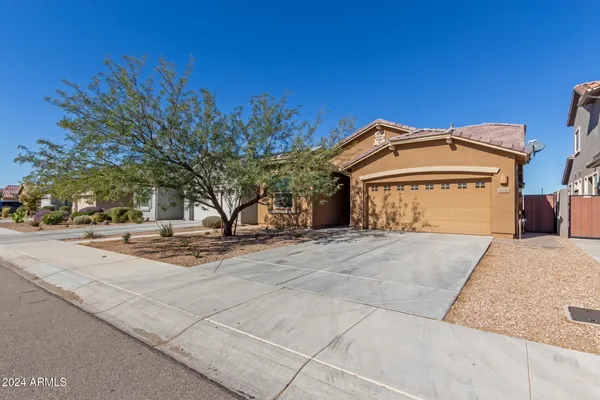 $2,400 | 12436 West Myrtle Court, Glendale, AZ 85307