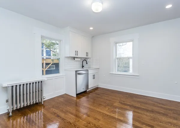 $4,500 | 10 Foundry Avenue, Unit 10, Waltham, MA 02453