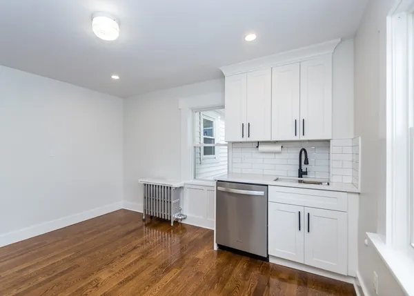 $4,500 | 10 Foundry Avenue, Unit 10, Waltham, MA 02453