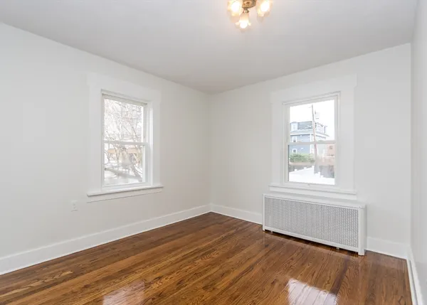 $4,500 | 10 Foundry Avenue, Unit 10, Waltham, MA 02453