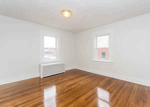 $4,500 | 10 Foundry Avenue, Unit 10, Waltham, MA 02453