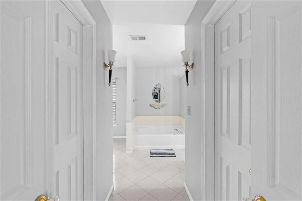 7200 Suttles Drive Southwest South Fulton, GA 30331 - Photo 26 of 44 a bathroom with a shower