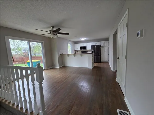 $435,000 | 22003 West 47th Terrace, Shawnee, KS 66226