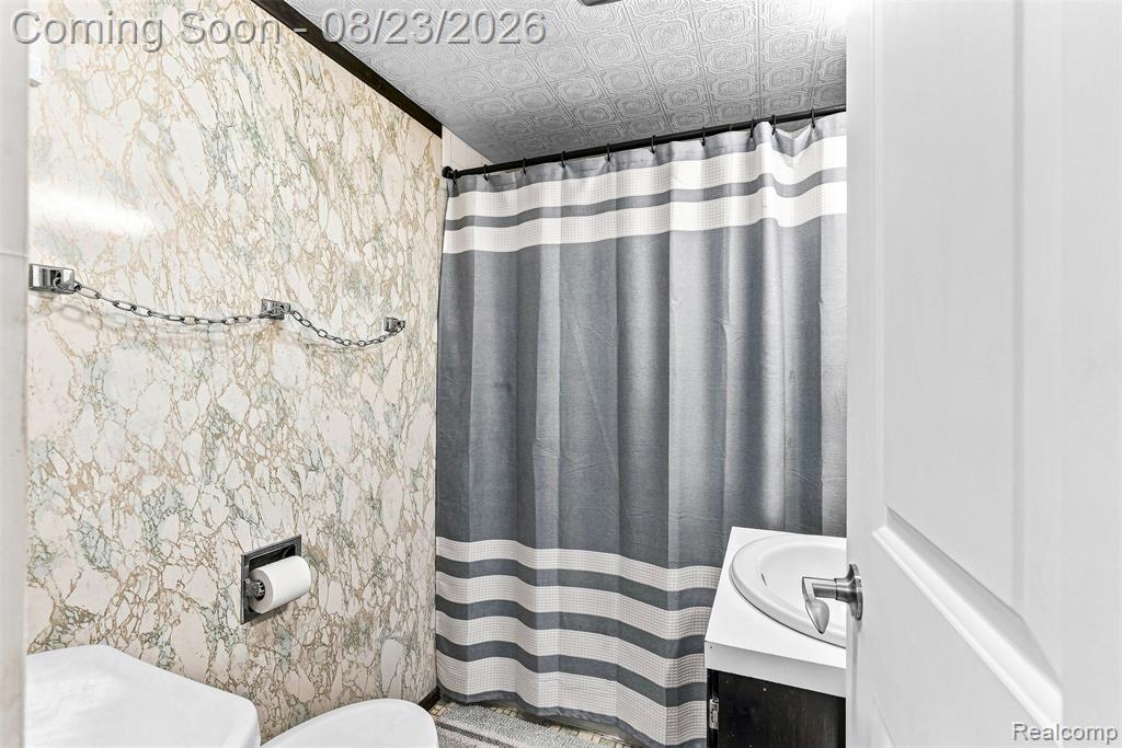 2083 Dutcher Road Flint, MI 48532 - Photo 16 of 27 Gallery Image 16