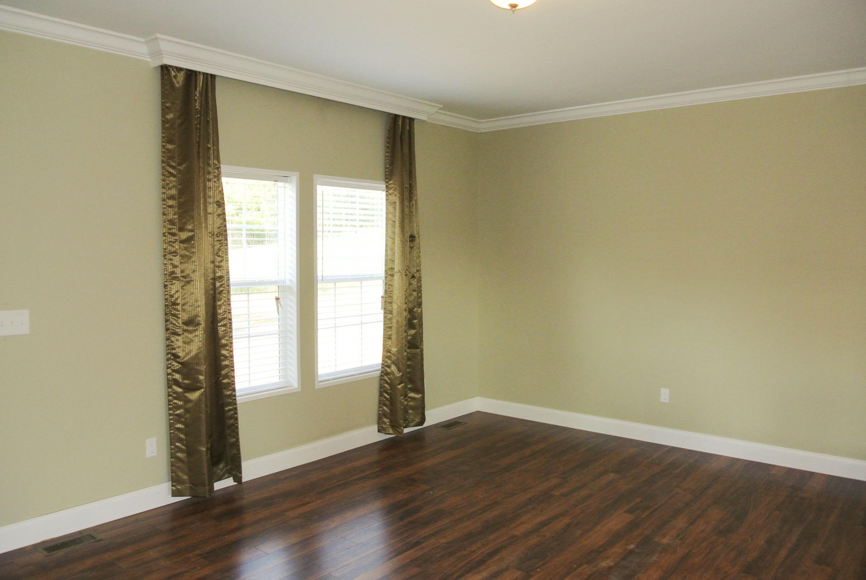 4044 Light Pink Road Louisville, TN 37777 - Photo 12 of 40 Formal Dining