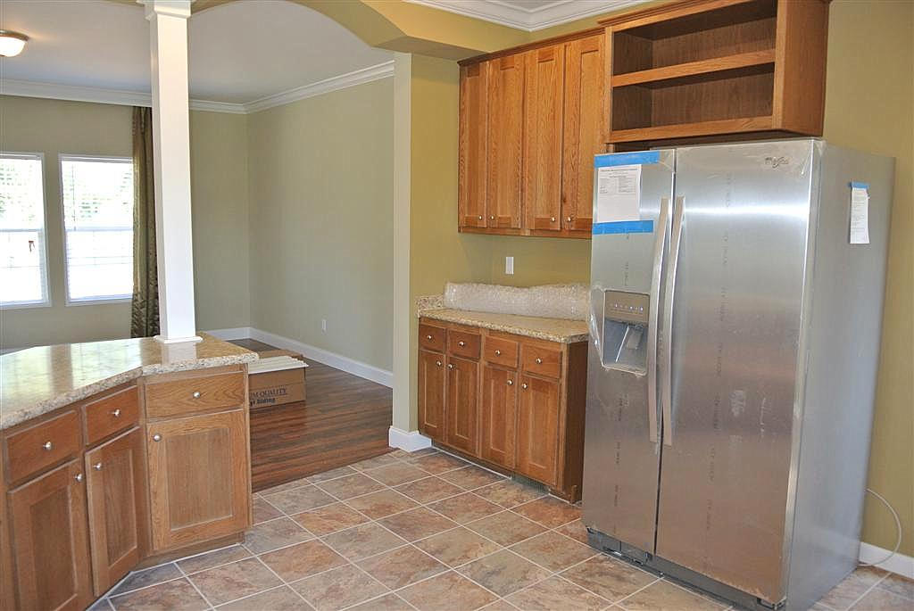 4044 Light Pink Road Louisville, TN 37777 - Photo 14 of 40 Lovely Cabinetry