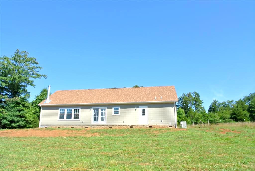 4044 Light Pink Road Louisville, TN 37777 - Photo 40 of 40 Back of House