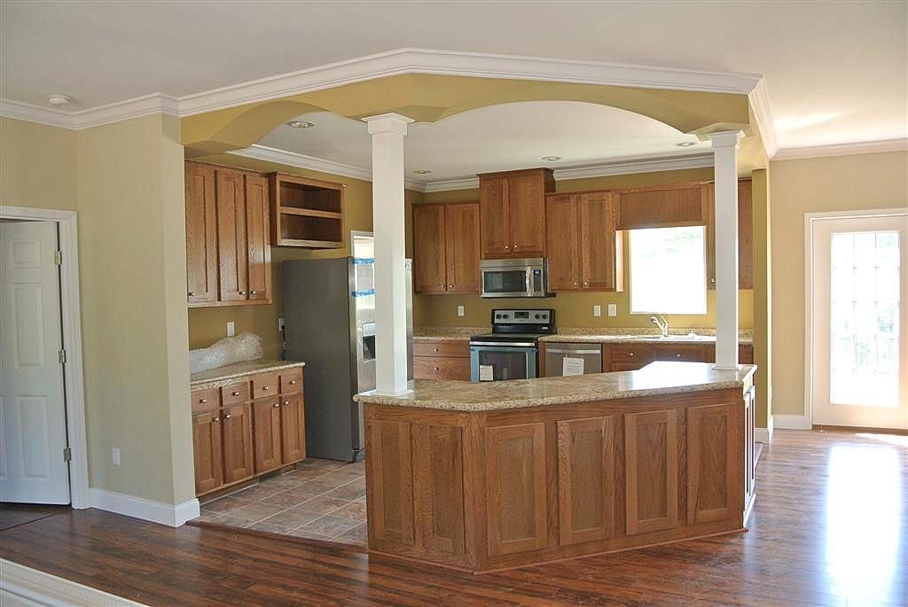 4044 Light Pink Road Louisville, TN 37777 - Photo 9 of 40 Spacious Kitchen