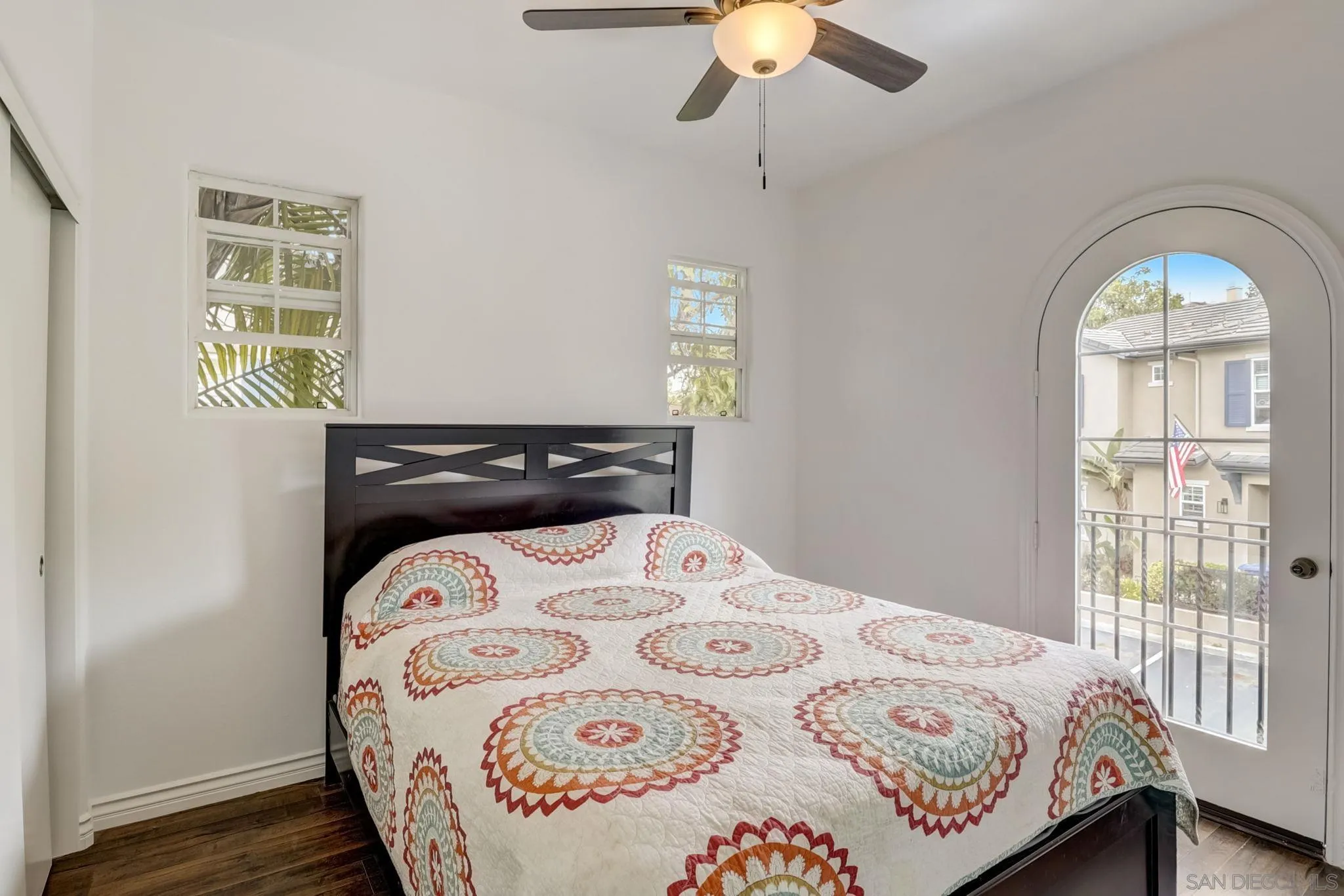 648 Beach Street Encinitas, CA 92024 - Photo 16 of 31 a bedroom with a bed and a window