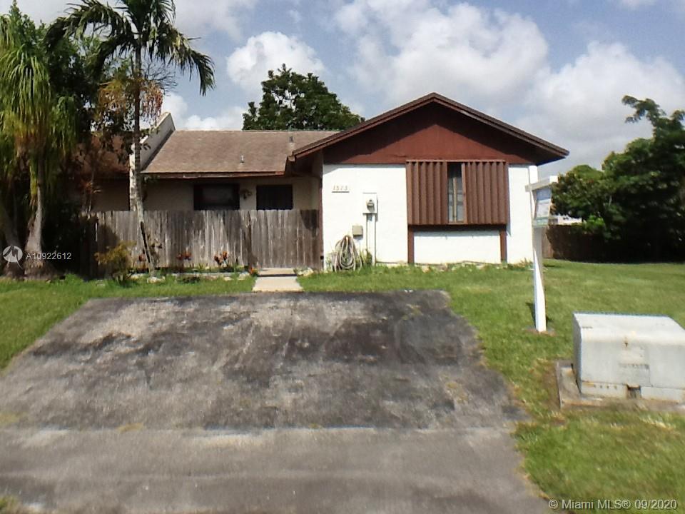 1575 Owl Road Homestead, FL 33035 - Photo 1 of 17 Gallery Image 1