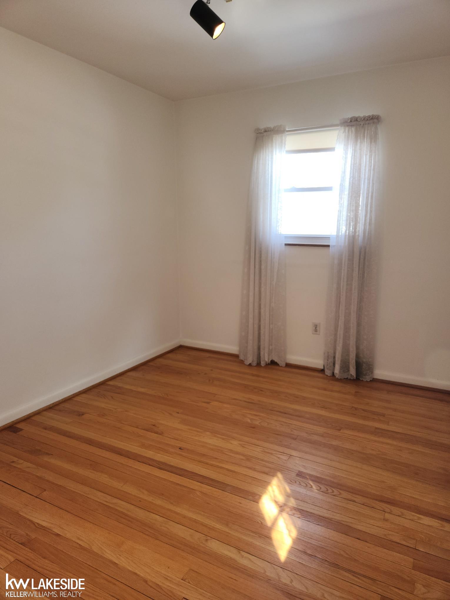 3649 Rockingham Road Royal Oak, MI 48073 - Photo 12 of 14 Gallery Image 12