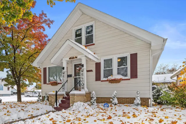 $279,900 | 1503 74th Street, Kenosha, WI 53143