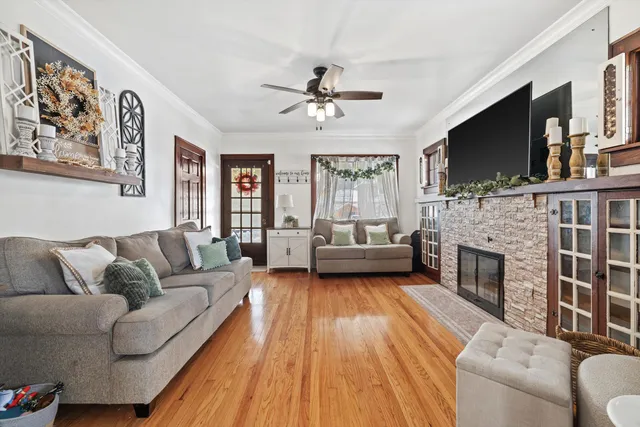 $279,900 | 1503 74th Street, Kenosha, WI 53143