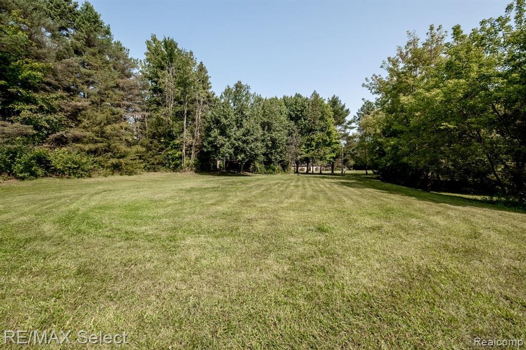 2250 North McKinley Road Flushing, MI 48433 - Photo 46 of 51