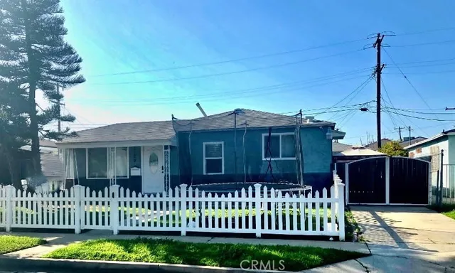 $695,000 | 2109 North Bahama Avenue, Los Angeles, CA 90059