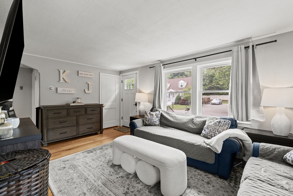 23 Leland Road North Reading, MA 01864 - Photo 8 of 30