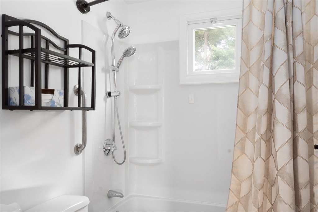 32 Arapahoe Road Bellingham, MA 02019 - Photo 14 of 32