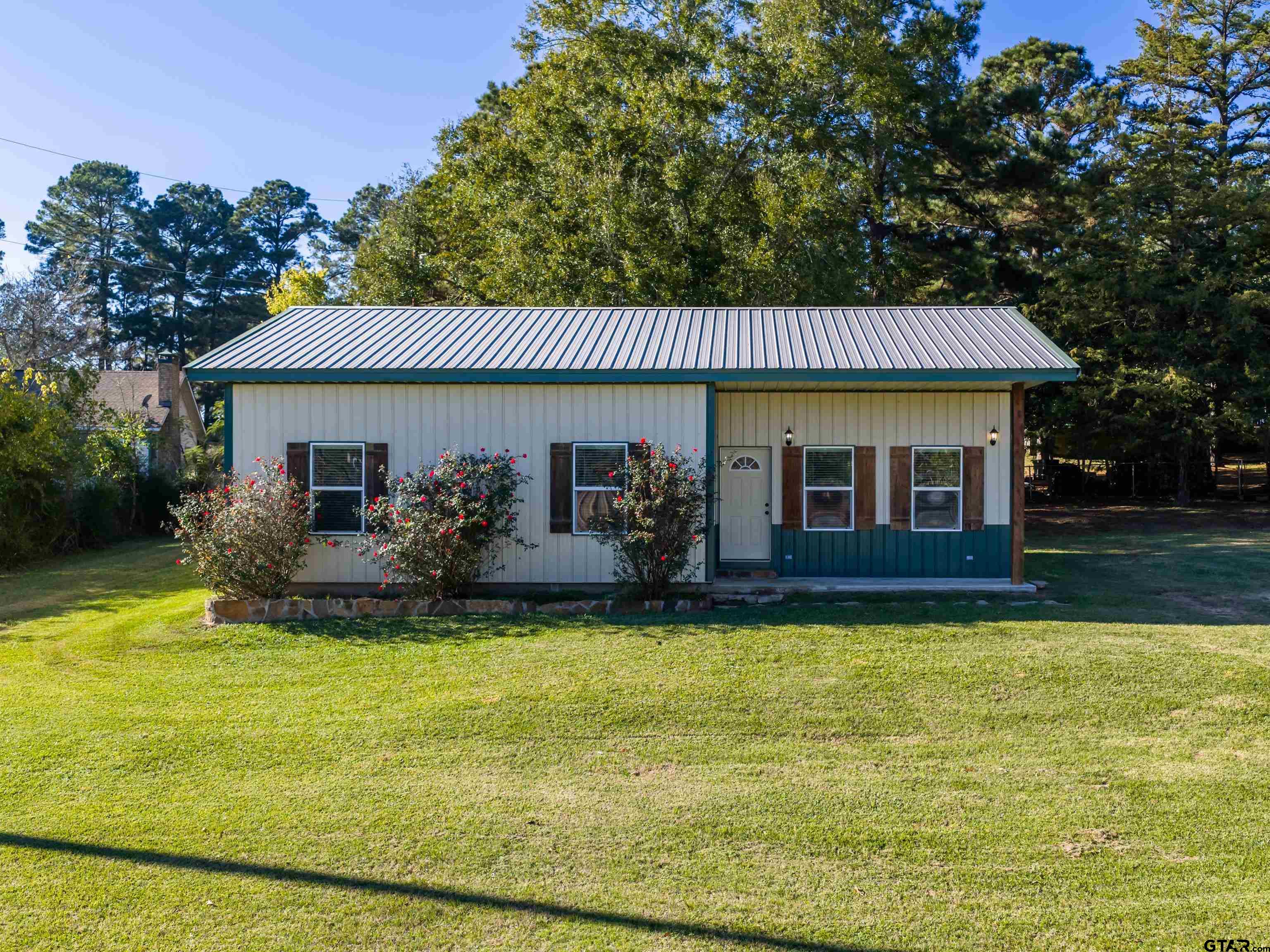 271 Front Street Palestine, TX 75803 - Photo 1 of 25