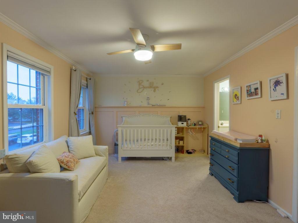 2014 Ryans Run Lansdale, PA 19446 - Photo 18 of 36 a living room with furniture and a flat screen tv