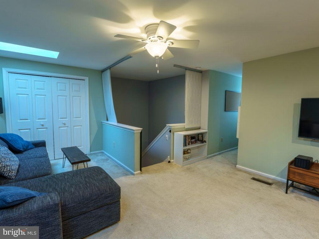 2014 Ryans Run Lansdale, PA 19446 - Photo 21 of 36 a living room with furniture and a flat screen tv
