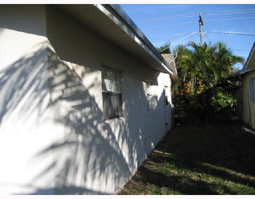 22218 Southwest 64th Way Boca Raton, FL 33428 - Photo 3 of 15 Additional Photo