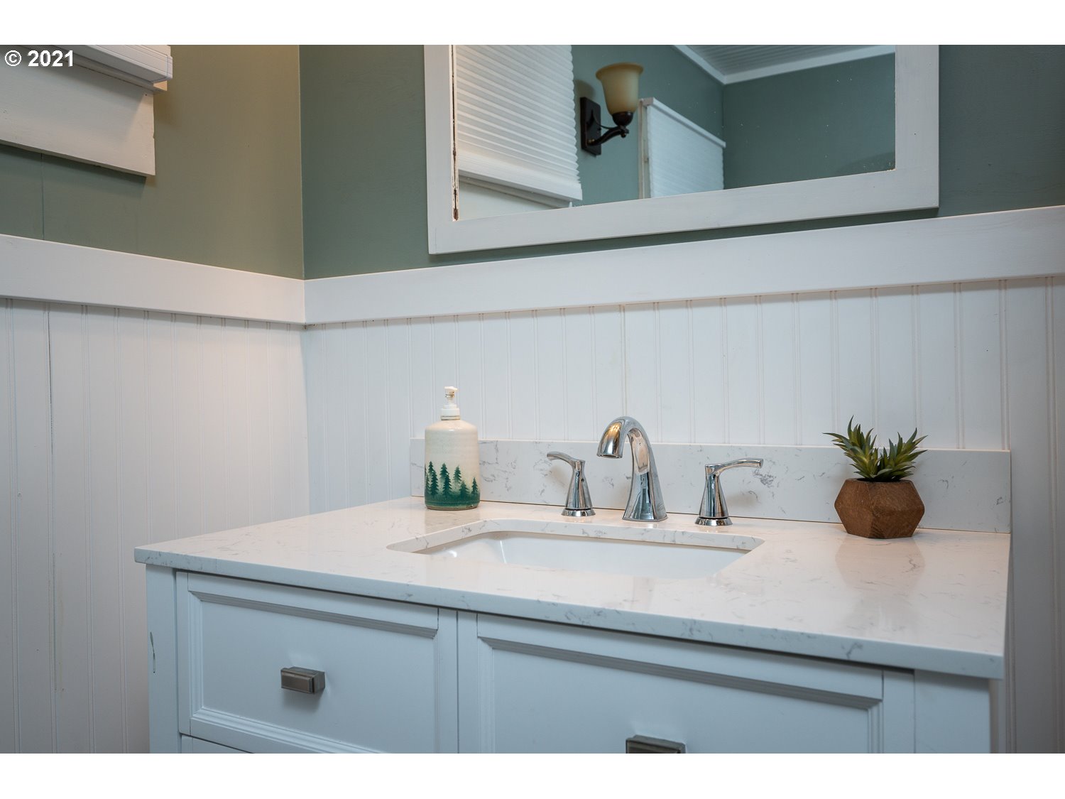 27068 East Road 14 Rhododendron, OR 97049 - Photo 14 of 32 Gallery Image 14