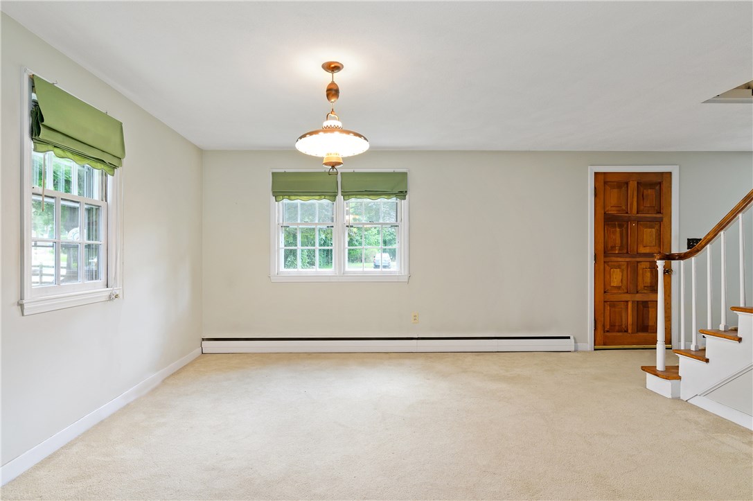 519 Mendon Road Woonsocket, RI 02895 - Photo 12 of 32