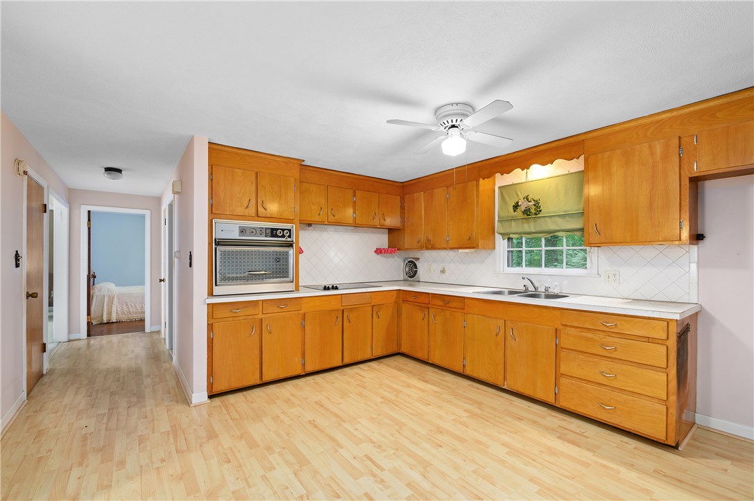 519 Mendon Road Woonsocket, RI 02895 - Photo 15 of 32