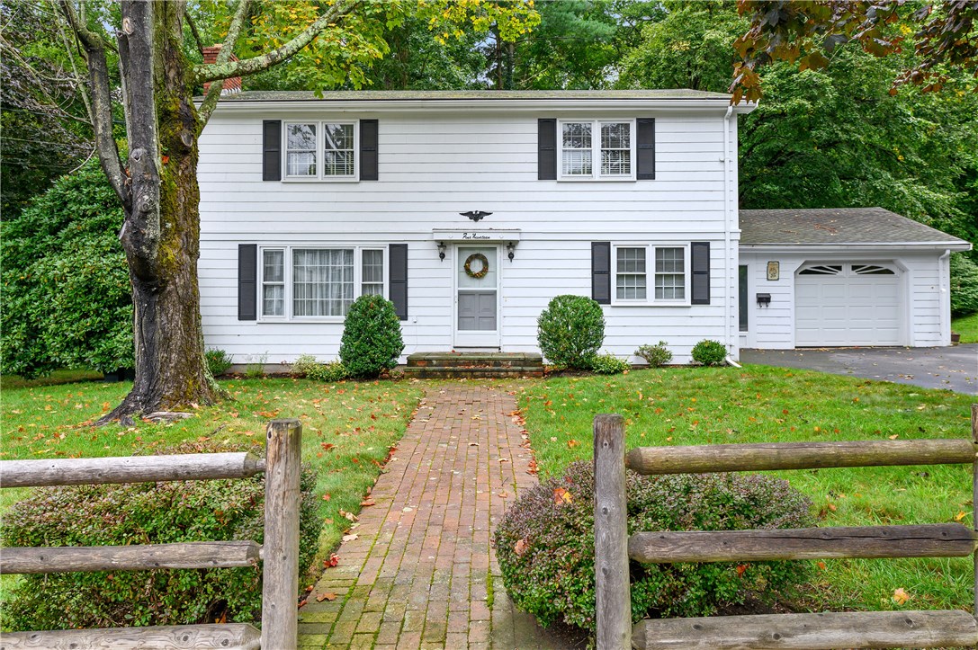 519 Mendon Road Woonsocket, RI 02895 - Photo 2 of 32
