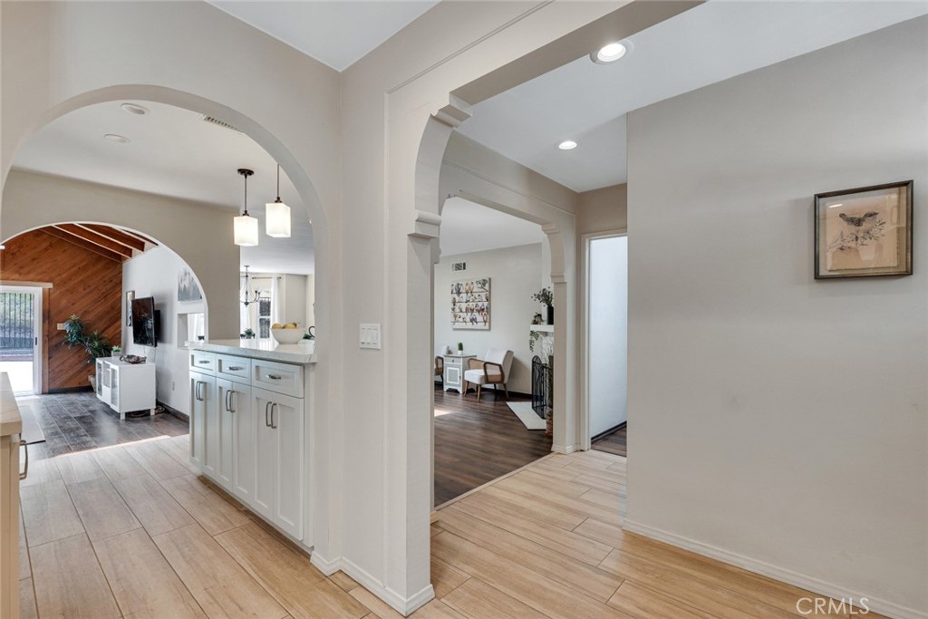 10022 Roscoe Boulevard Sun Valley, CA 91352 - Photo 12 of 36