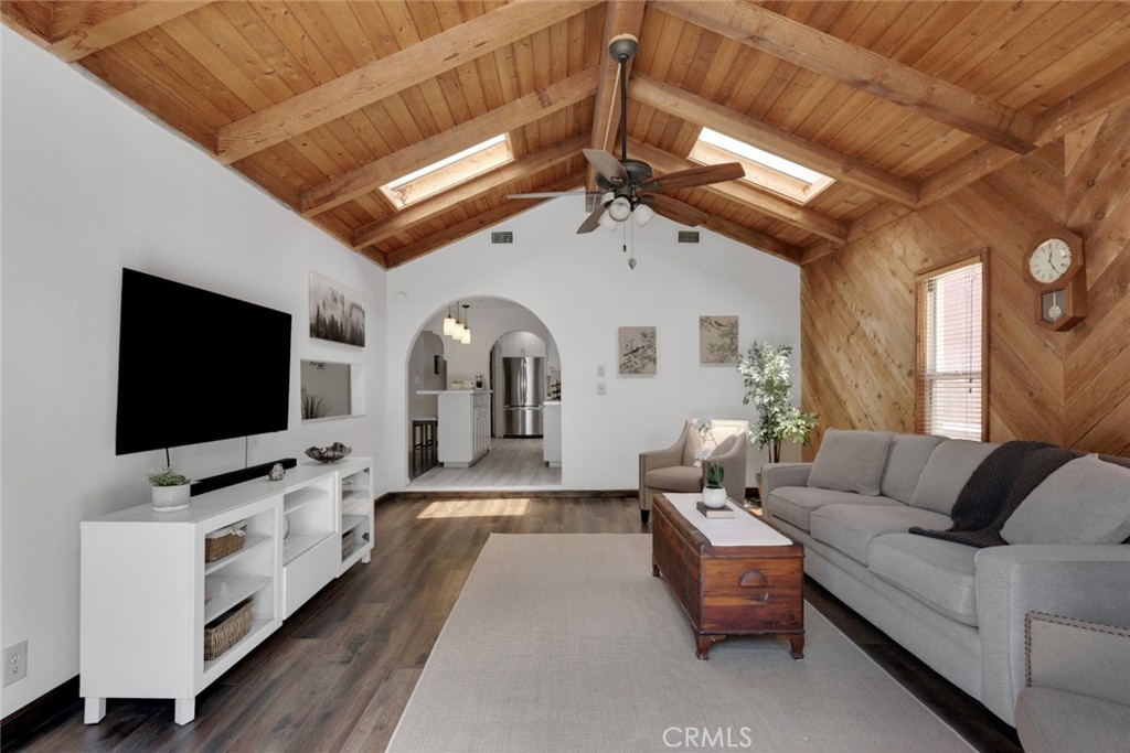 10022 Roscoe Boulevard Sun Valley, CA 91352 - Photo 16 of 36