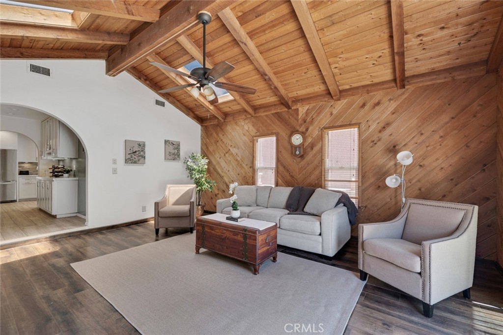 10022 Roscoe Boulevard Sun Valley, CA 91352 - Photo 17 of 36