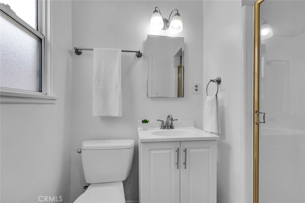 10022 Roscoe Boulevard Sun Valley, CA 91352 - Photo 23 of 36