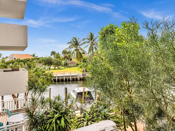 $2,600 | 1421 South Ocean Boulevard, Unit 219, Pompano Beach, FL 33062