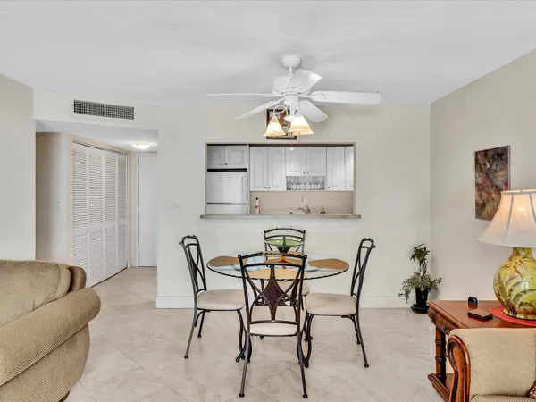 $2,600 | 1421 South Ocean Boulevard, Unit 219, Pompano Beach, FL 33062