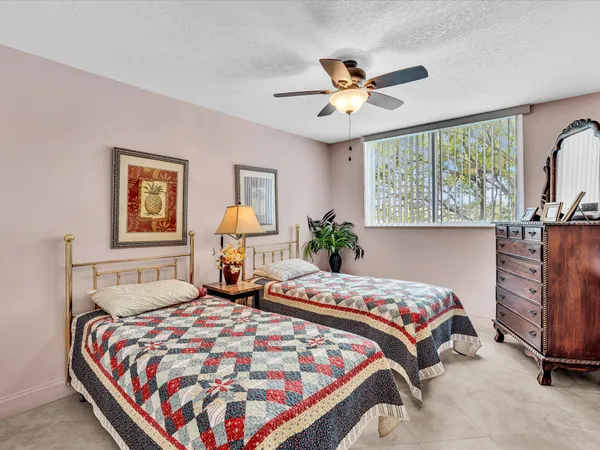 $2,600 | 1421 South Ocean Boulevard, Unit 219, Pompano Beach, FL 33062