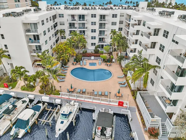 $2,600 | 1421 South Ocean Boulevard, Unit 219, Pompano Beach, FL 33062