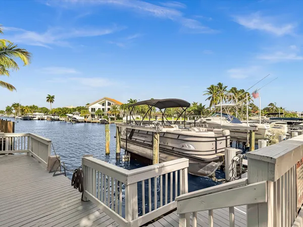 $2,600 | 1421 South Ocean Boulevard, Unit 219, Pompano Beach, FL 33062