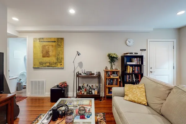 $3,800 | 104 Prince Street, Unit 3, Boston, MA 02113