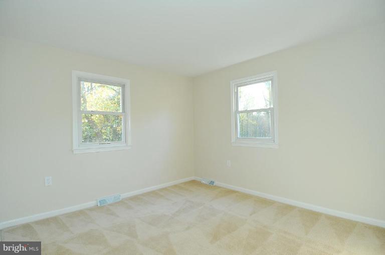547 Maple Ridge Lane Odenton, MD 21113 - Photo 12 of 16 Bedroom #4