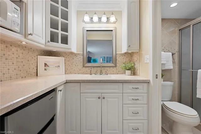 $152,000 | 2555 Tamiami Trail North, Unit 156, Naples, FL 34103