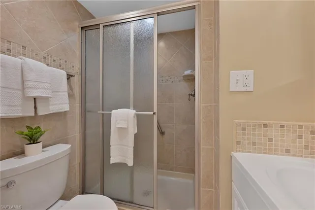 $152,000 | 2555 Tamiami Trail North, Unit 156, Naples, FL 34103