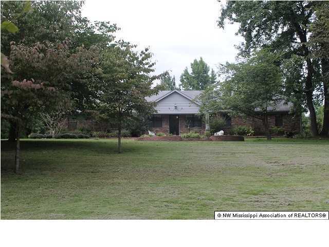8864 Oak Grove Road Hernando, MS 38632 - Photo 1 of 17 Primary Photo