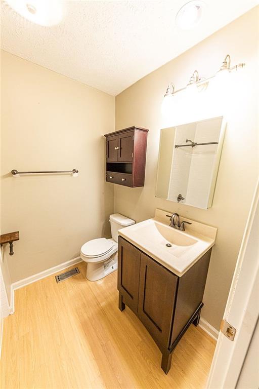 8802 Cheltenham Road Indianapolis, IN 46256 - Photo 23 of 30 Gallery Image 23
