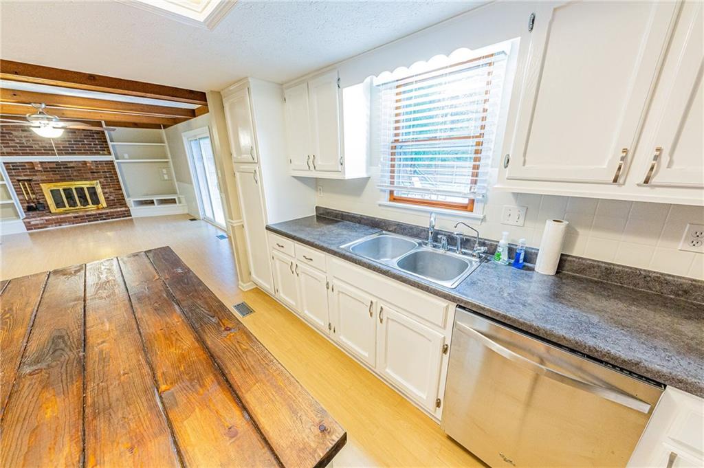 8802 Cheltenham Road Indianapolis, IN 46256 - Photo 9 of 30 Gallery Image 9