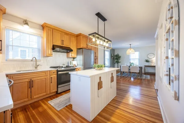 $875,000 | 42 York Street, Andover, MA 01810