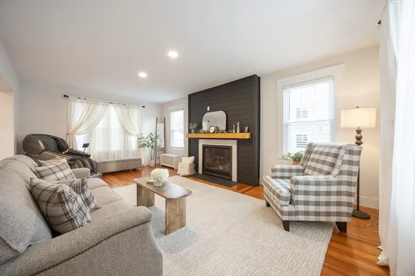 $875,000 | 42 York Street, Andover, MA 01810