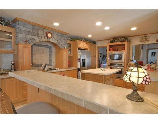 11 Jackie Frank Road Smithfield, PA 15478 - Photo 9 of 14 Other. Open Kitchen with Bar area