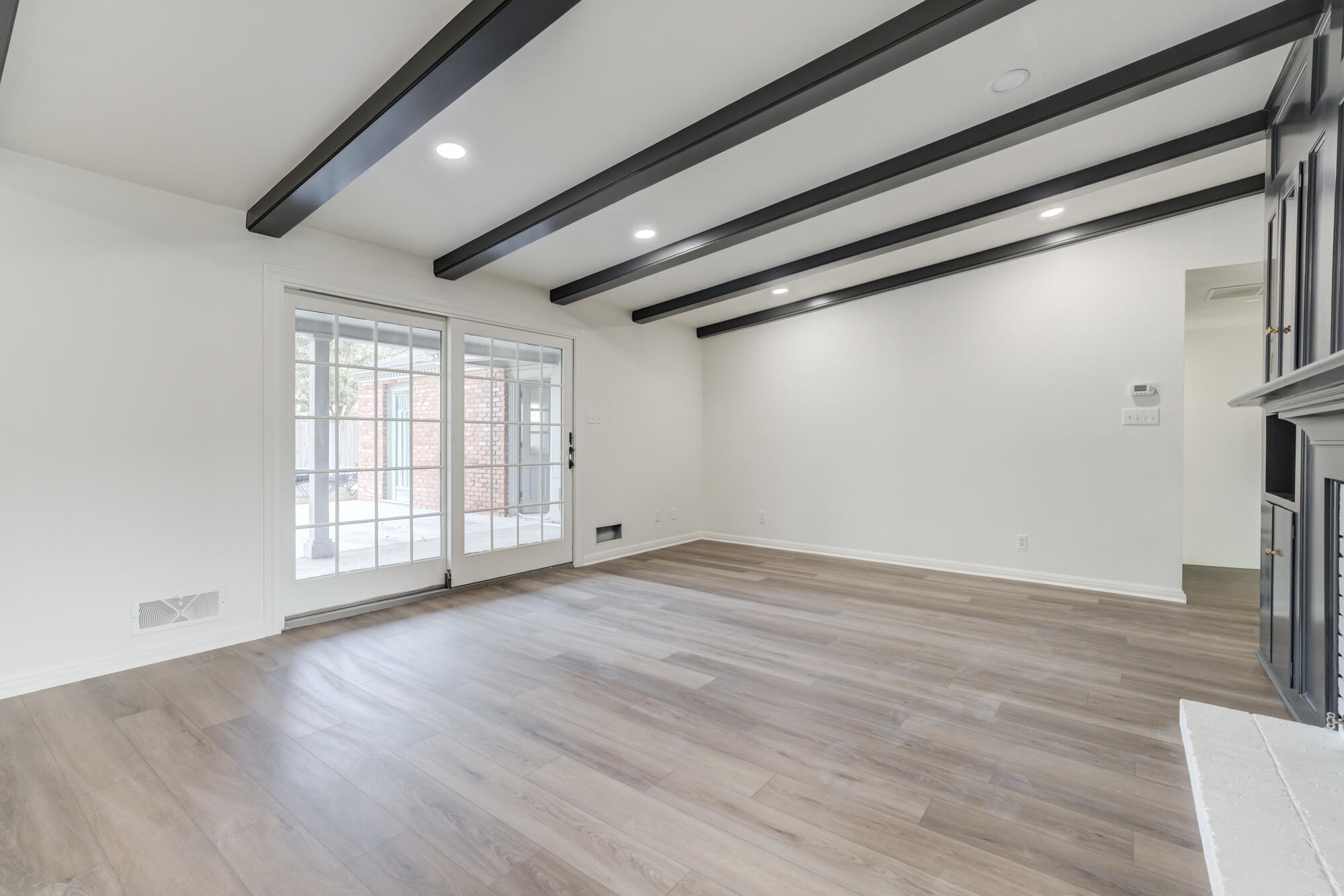 4702 22nd Street Lubbock, TX 79407 - Photo 13 of 40 4702-22nd-St_Lubbock-TX_17_Living-Room